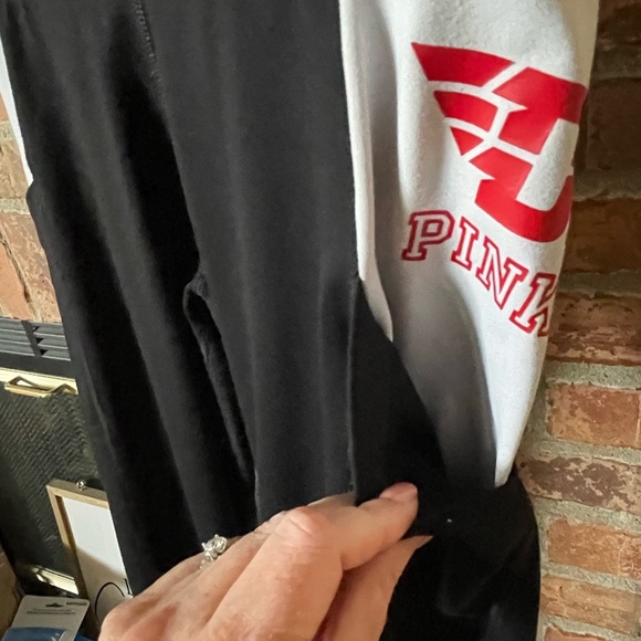 PINK Victoria's Secret UD University of Dayton Flyers Ultimate Yoga Leggings - Picture 5 of 9